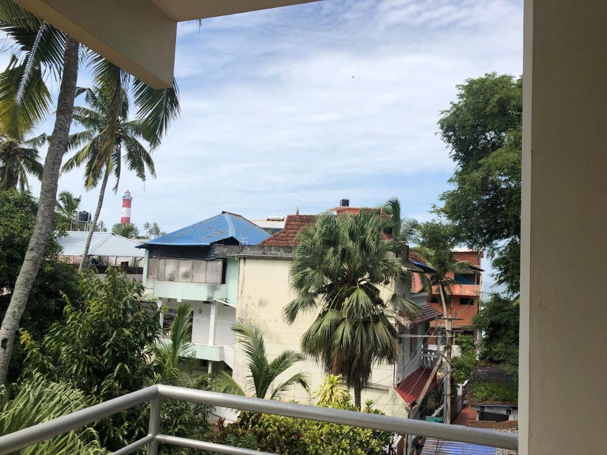 Sandy Beach Hotel Thiruvananthapuram Bagian luar foto